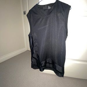 Athletic sleeveless shirt